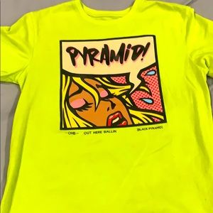 Black pyramid neon comic tee
